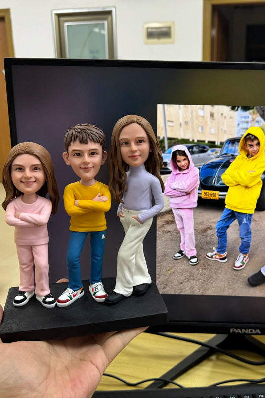 Fully Customizable Triple Bobbleheads（person or pet）